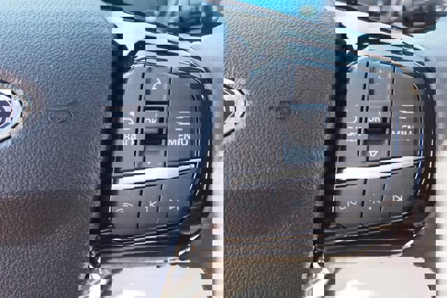 Certified 2025 Ford Escape Platinum w/ Premium Technology Package image 22