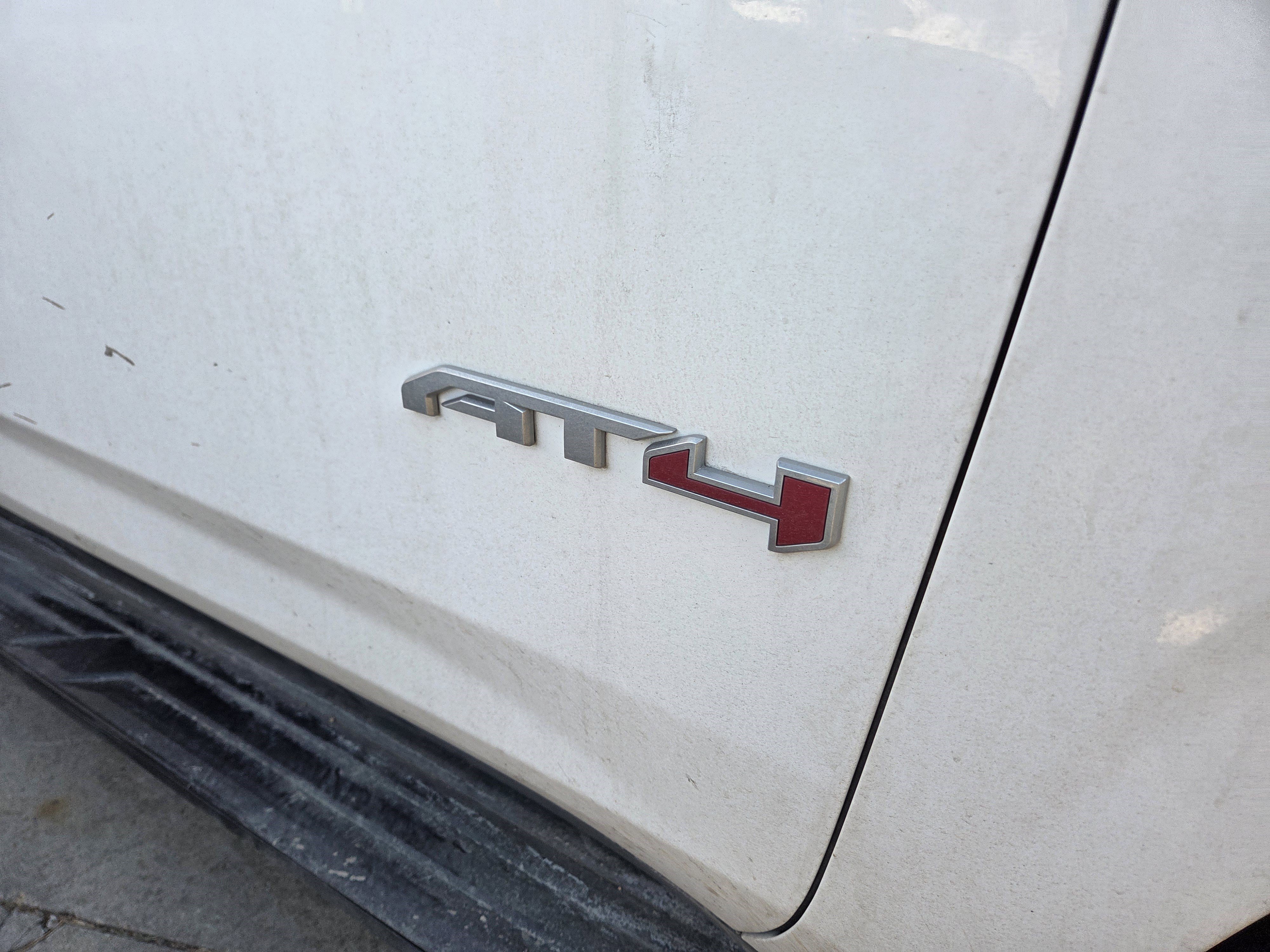 Used 2023 GMC Yukon AT4 w/ Technology Package image 16