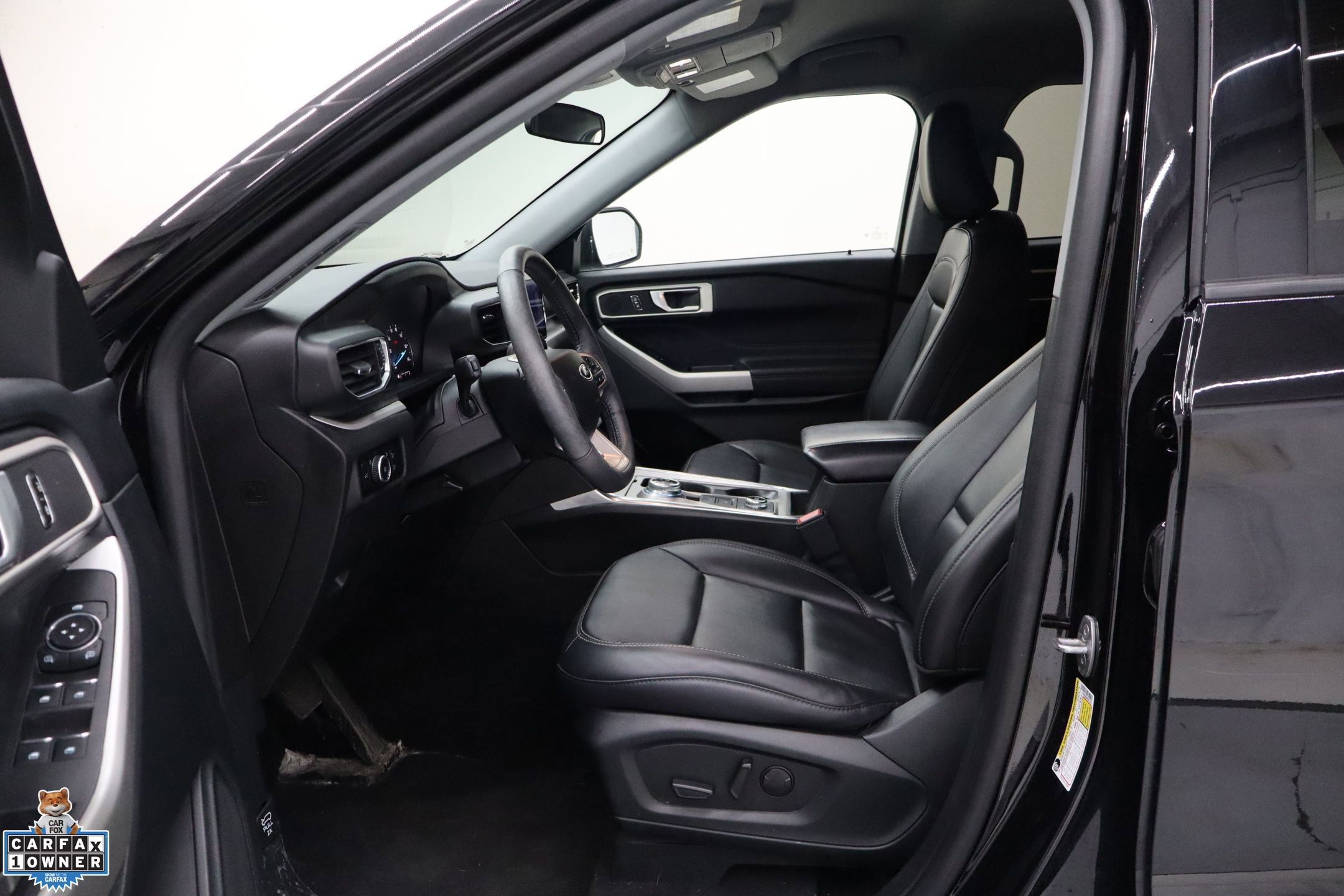 Certified 2023 Ford Explorer XLT w/ Equipment Group 202A AWD/4WD image 26