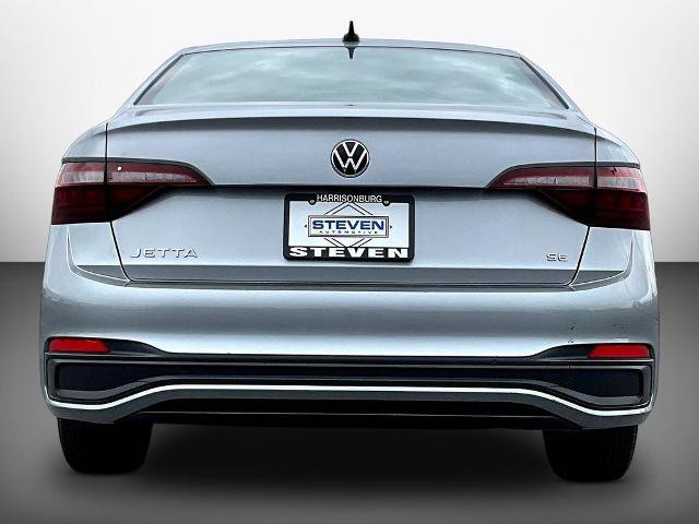 Used 2024 Volkswagen Jetta SE FWD image 5