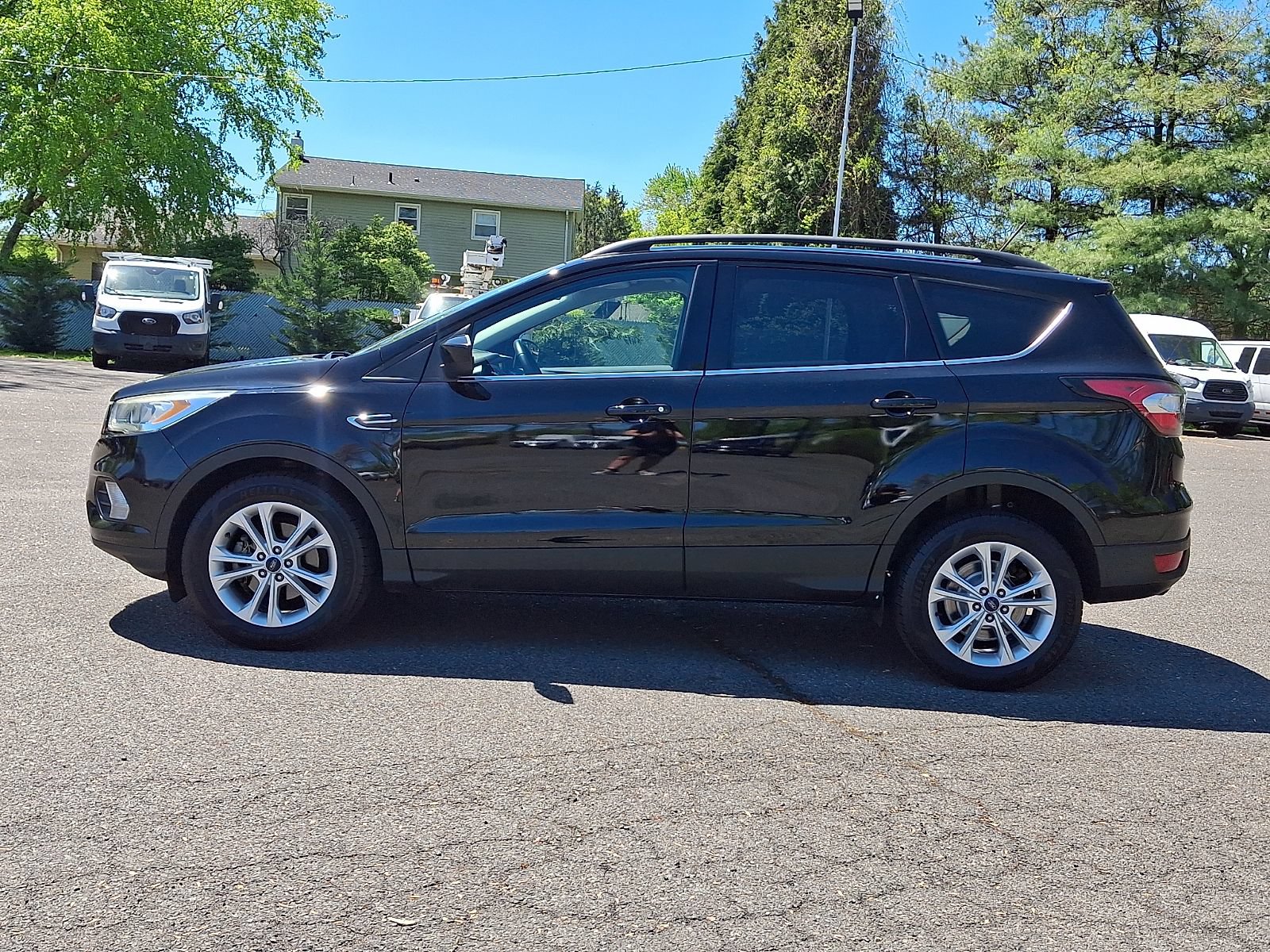 Certified 2018 Ford Escape SEL FWD image 4