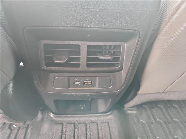 Used 2024 Chevrolet Colorado ZR2 w/ Technology Package AWD/4WD image 16
