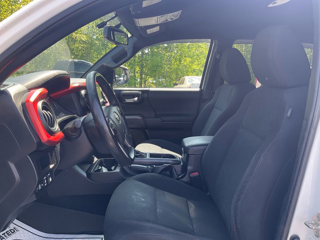 Used 2017 Toyota Tacoma TRD Sport RWD image 16