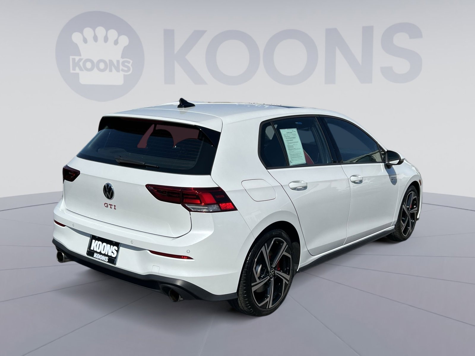 Used 2025 Volkswagen GTI SE FWD image 11