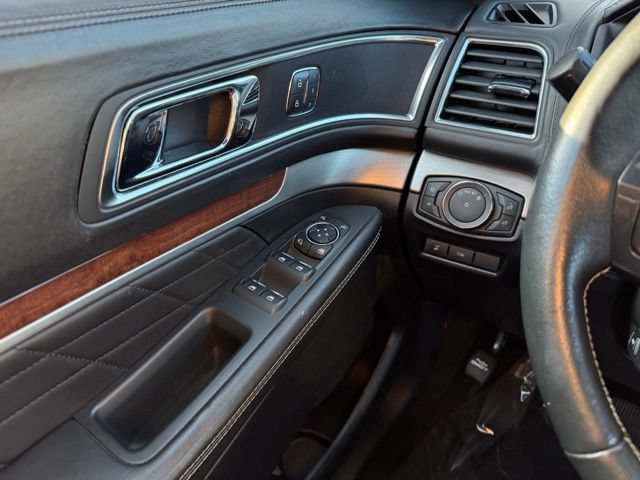 Certified 2018 Ford Explorer Platinum AWD/4WD image 35