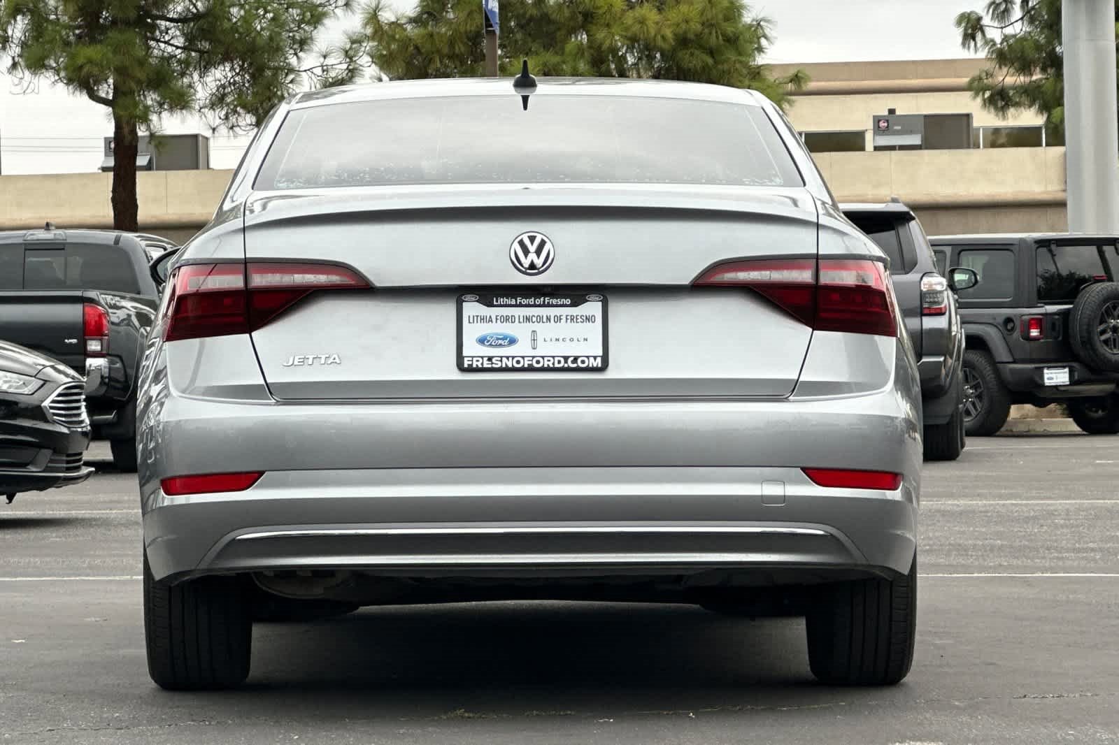 Used 2020 Volkswagen Jetta SEL image 4