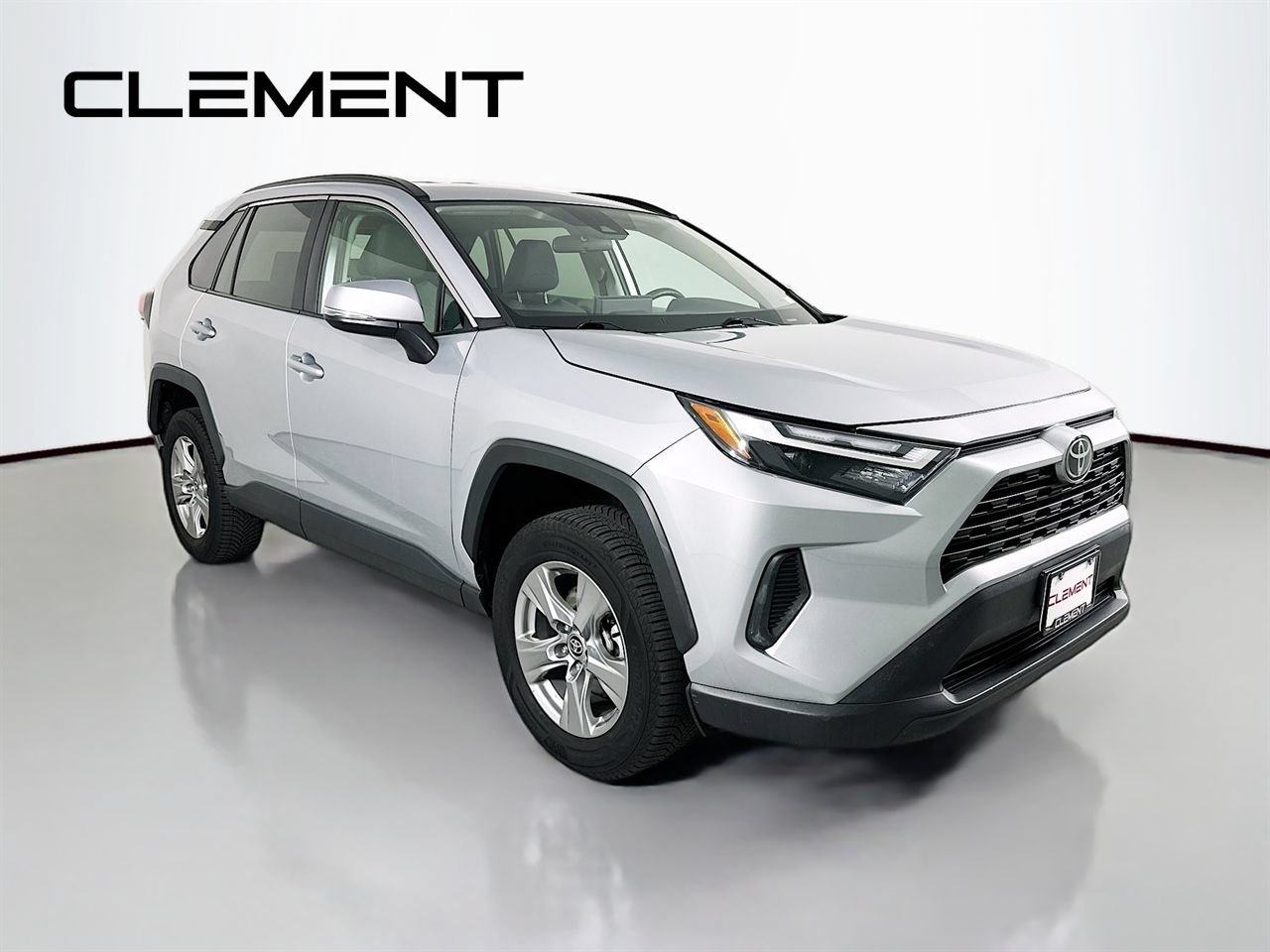 Used 2024 Toyota RAV4 XLE AWD/4WD image 5
