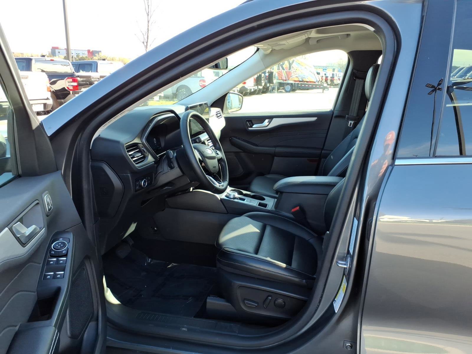 Certified 2023 Ford Escape Platinum image 12