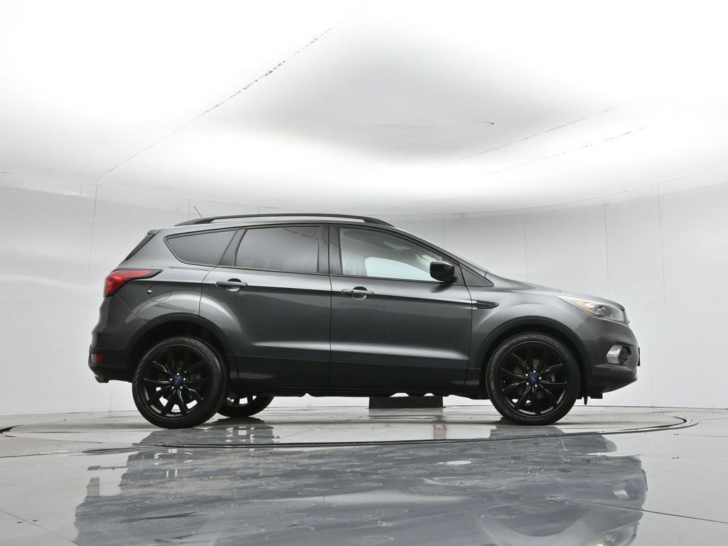 Certified 2019 Ford Escape SE image 12