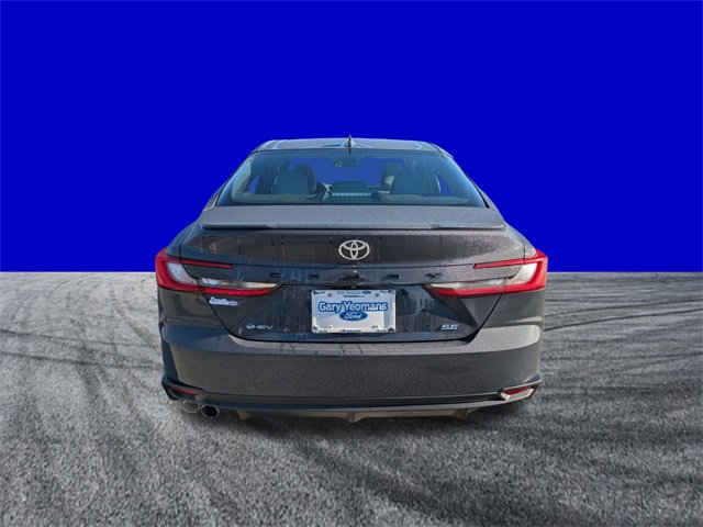 Used 2025 Toyota Camry SE image 4