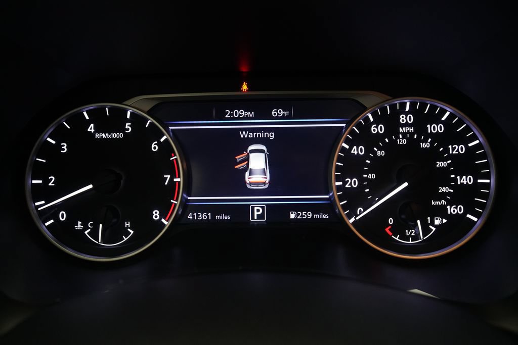 Used 2025 Nissan Sentra SV FWD image 2