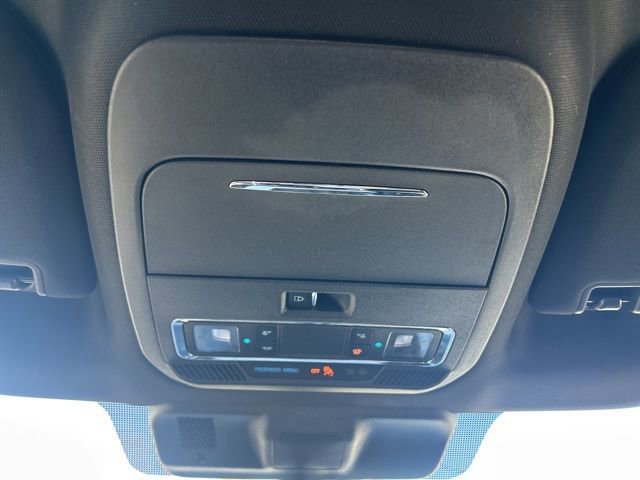 Certified 2022 Ford F150 Lariat w/ Equipment Group 502A High image 32