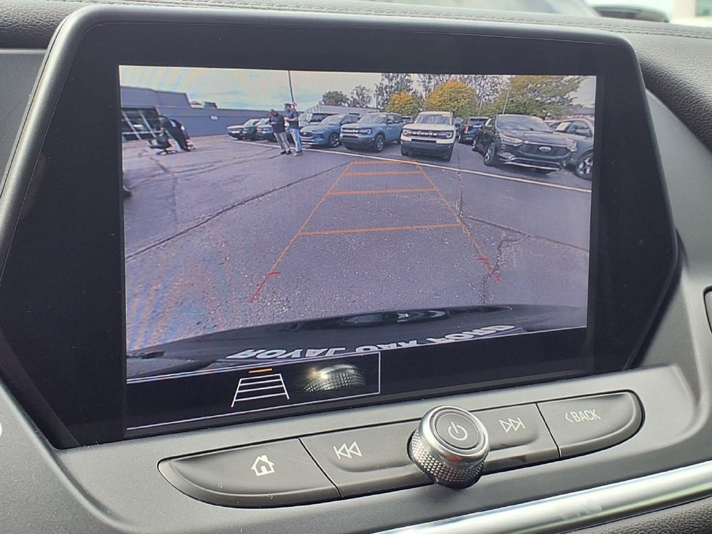 Used 2022 Chevrolet Blazer LT FWD image 10