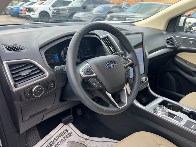 Certified 2023 Ford Edge SEL w/ Convenience Package AWD/4WD image 7