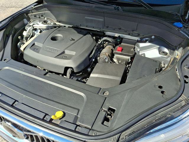 Used 2020 Volvo XC90 T6 Momentum w/ Protection Package Premier image 27