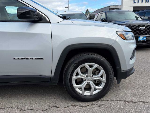 Used 2024 Jeep Compass Latitude image 5