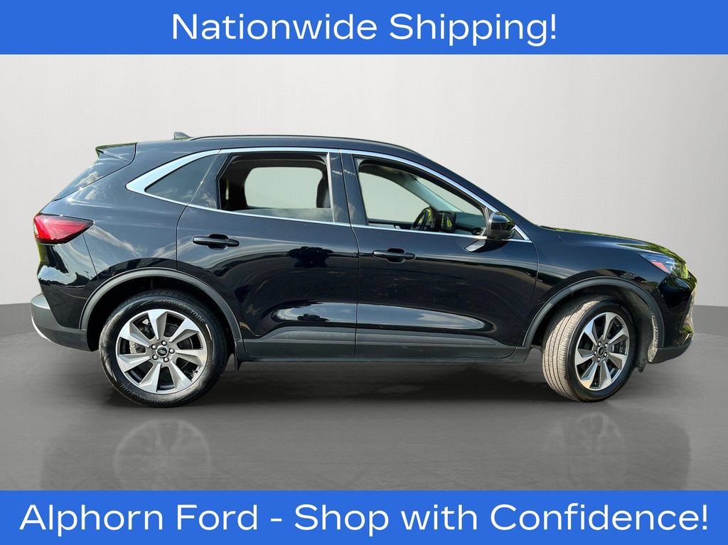 Certified 2024 Ford Escape Platinum AWD/4WD image 2