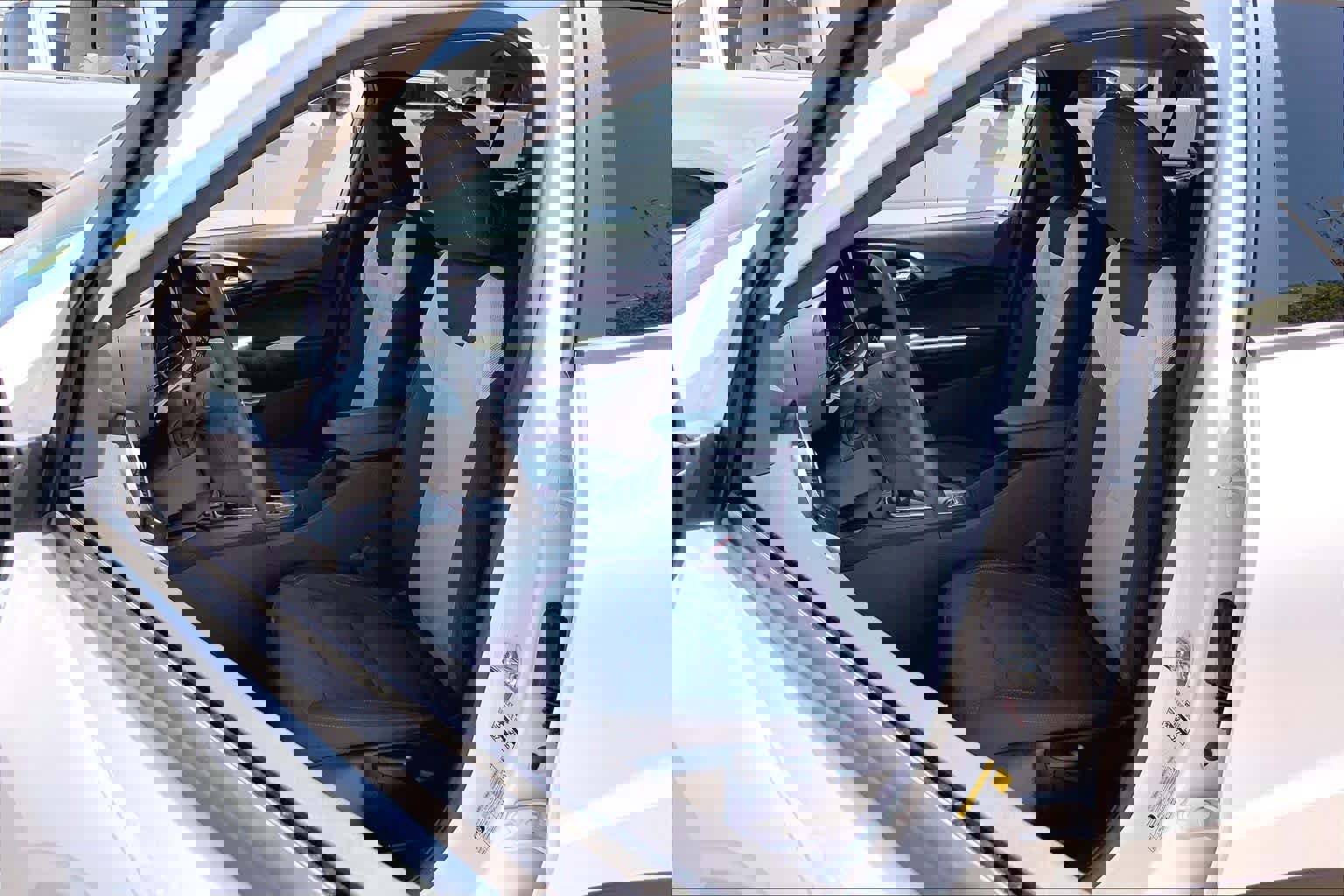 Used 2025 Chevrolet Trax LS image 10