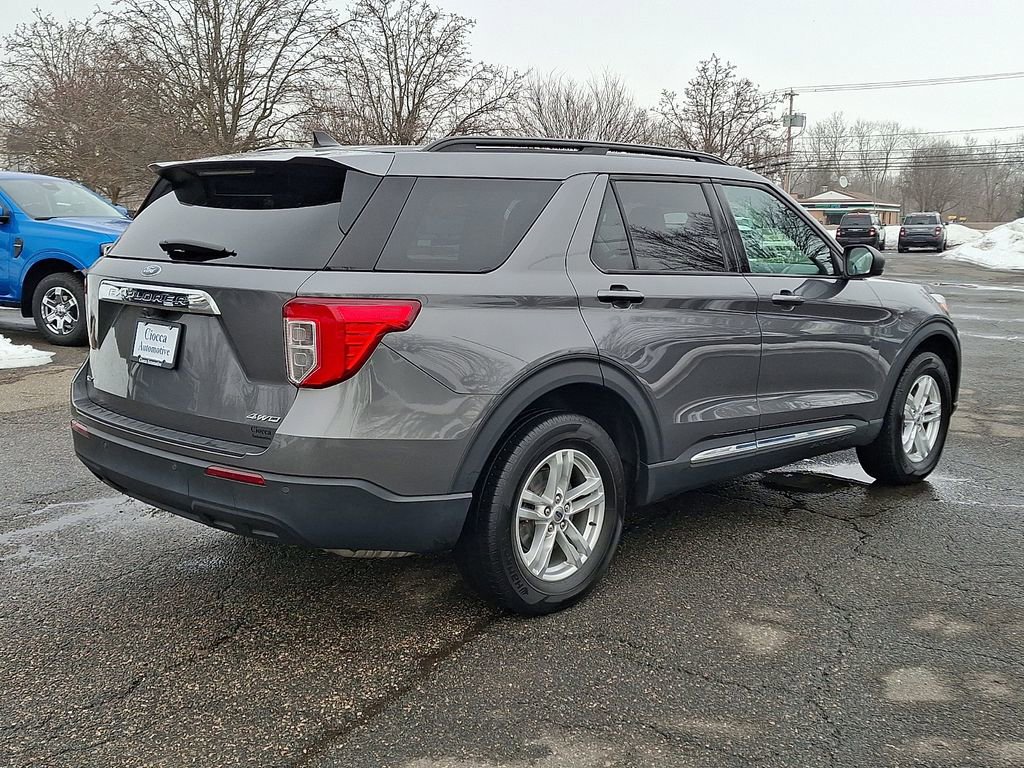 Certified 2022 Ford Explorer XLT image 9