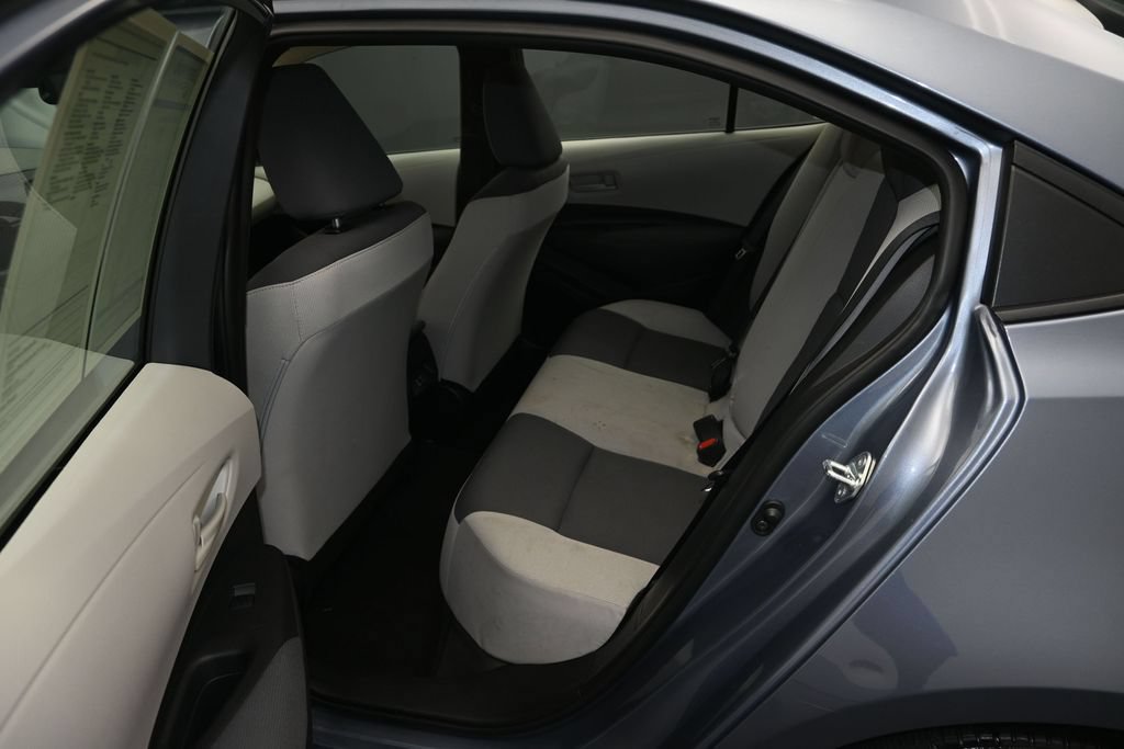 Used 2025 Toyota Corolla LE w/ Convenience Package FWD image 19