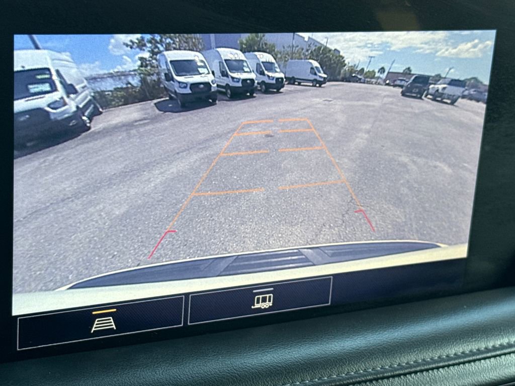 Used 2021 Chevrolet Suburban LS RWD image 21