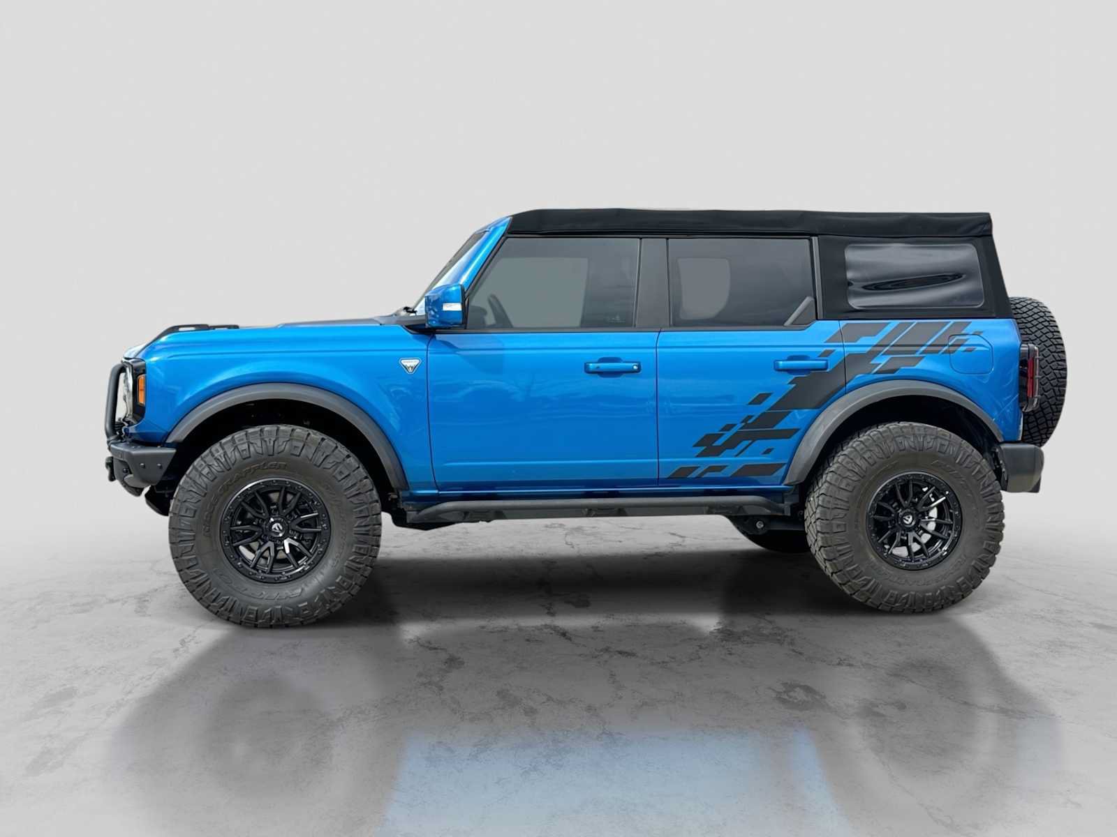 Certified 2022 Ford Bronco Outer Banks w/ Sasquatch Package AWD/4WD image 3