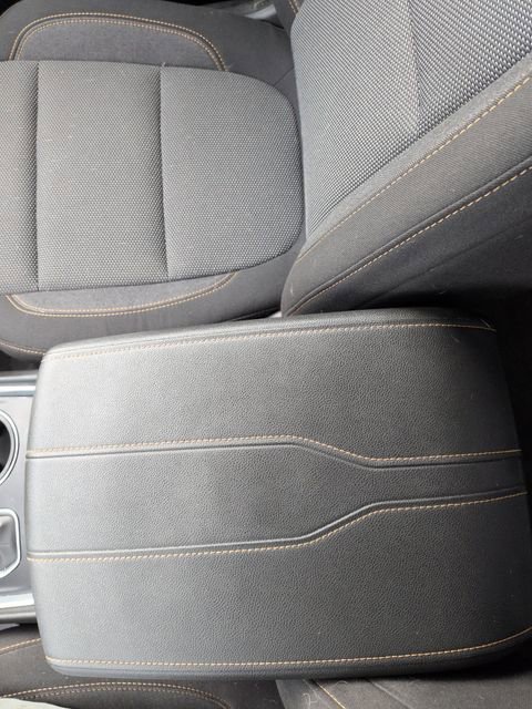 Used 2021 Chevrolet Traverse LT image 36