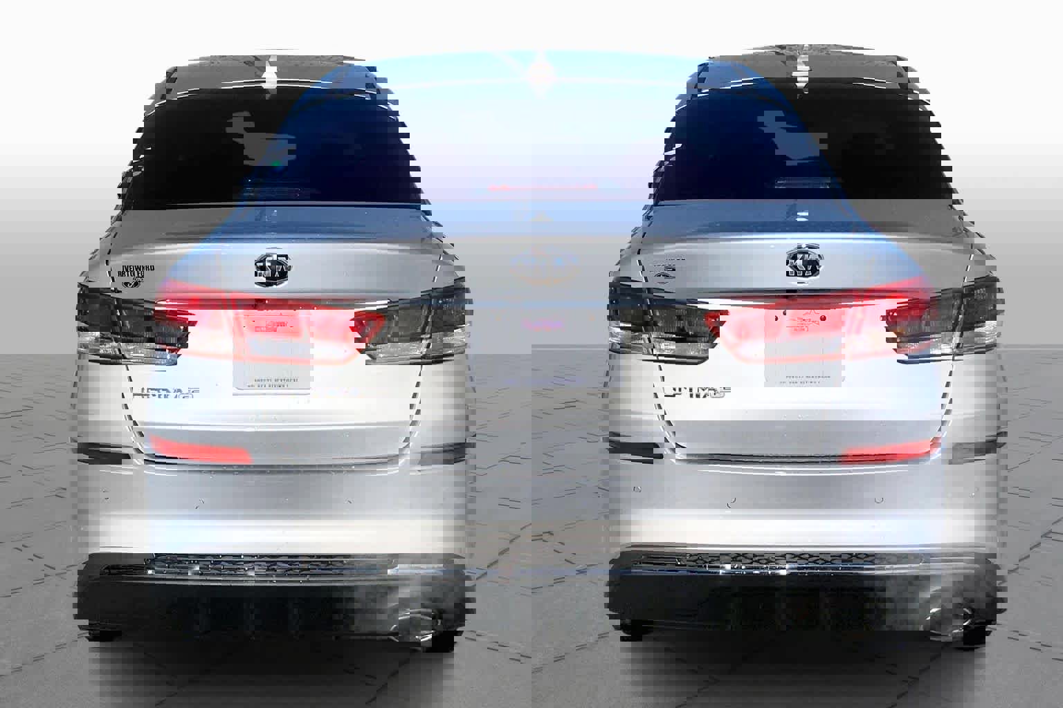 Used 2020 Kia Optima LX image 2