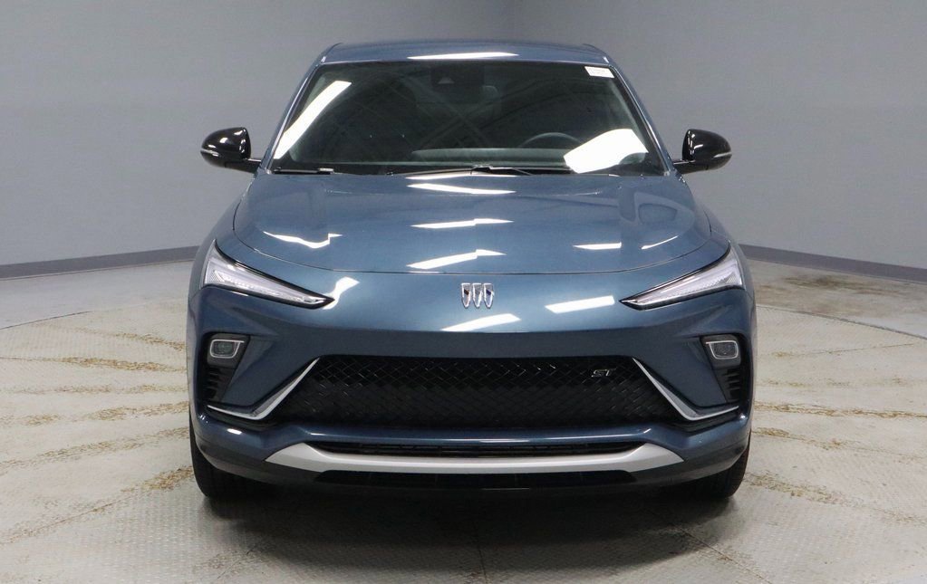 Used 2025 Buick Envista Sport Touring image 8