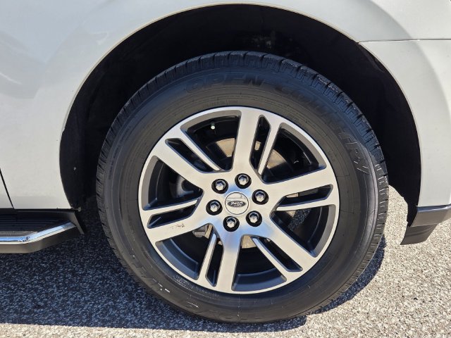 Certified 2023 Ford Expedition XLT RWD image 11