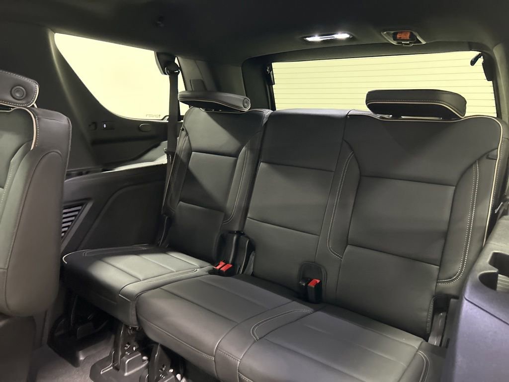 Used 2024 Chevrolet Tahoe Premier AWD/4WD image 31