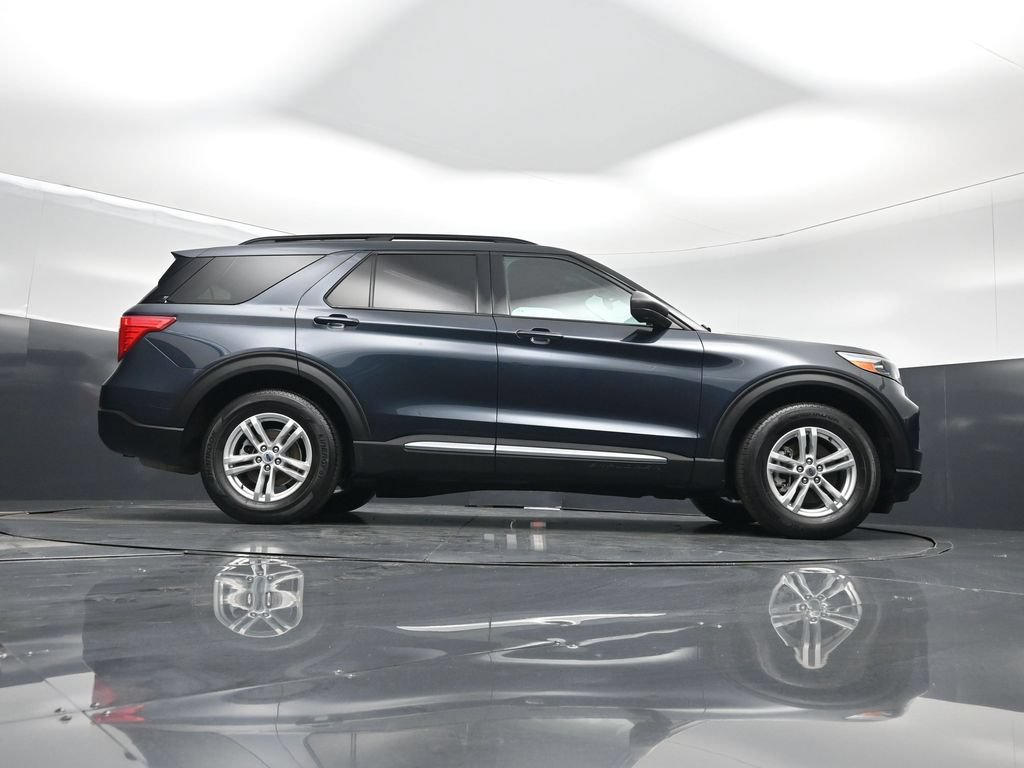 Certified 2023 Ford Explorer XLT RWD image 45