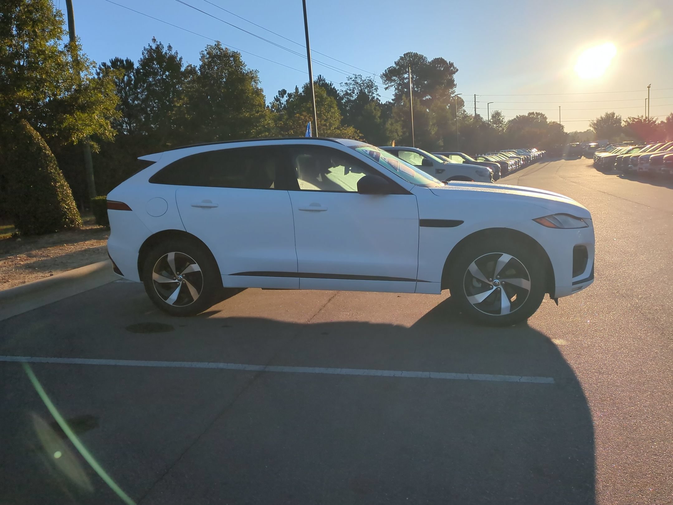 Used 2025 Jaguar F-PACE R-Dynamic S AWD/4WD image 3