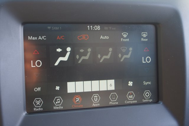 Used 2020 Jeep Compass Latitude FWD image 27