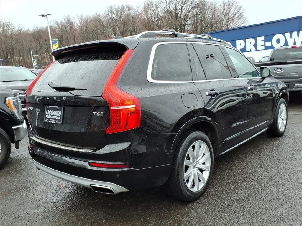 Used 2017 Volvo XC90 T6 Momentum w/ Vision Package image 6