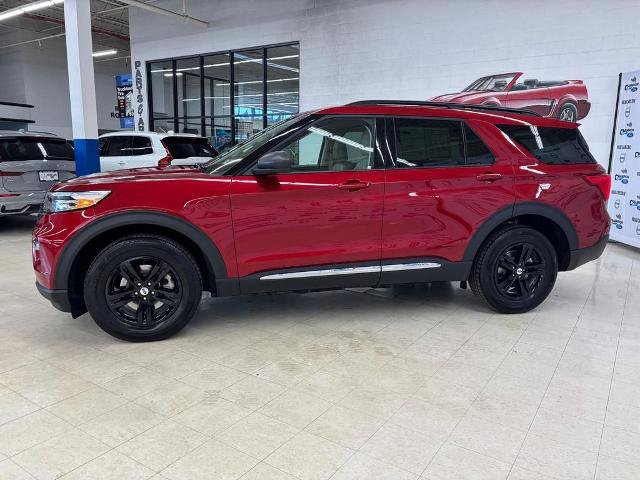 Certified 2023 Ford Explorer XLT w/ Equipment Group 202A AWD/4WD image 4