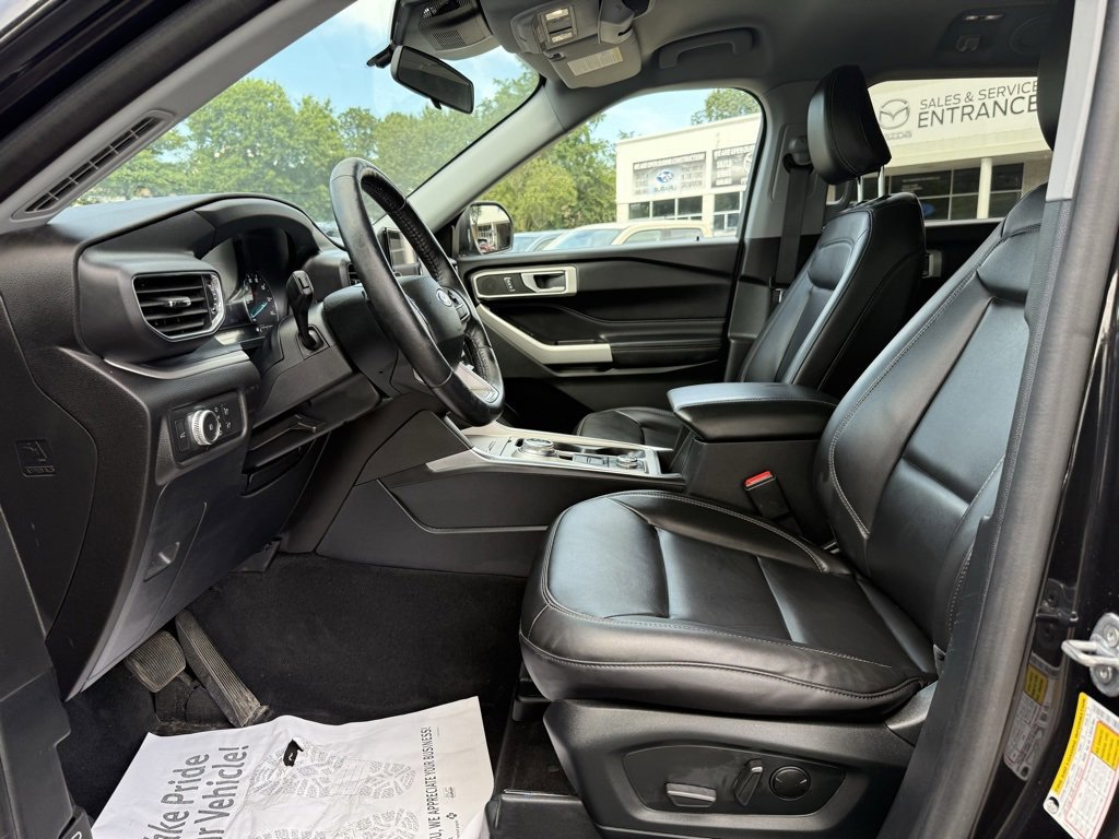 Certified 2022 Ford Explorer XLT w/ Equipment Group 202A image 21