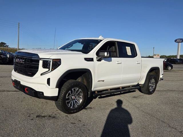 Used 2023 GMC Sierra 1500 AT4 AWD/4WD image 3