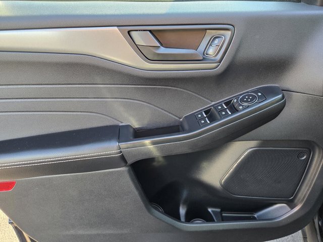 Certified 2025 Ford Escape Active AWD/4WD image 17