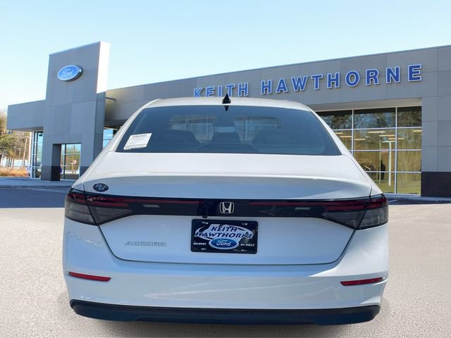Used 2025 Honda Accord SE image 5