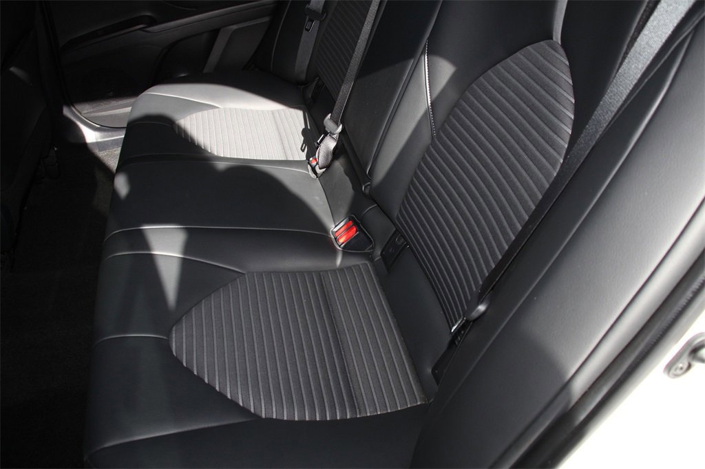 Used 2022 Toyota Camry SE w/ Convenience Package image 22