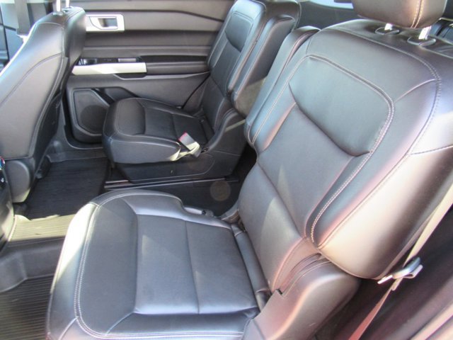 Certified 2022 Ford Explorer Limited w/ Equipment Group 301A AWD/4WD image 19