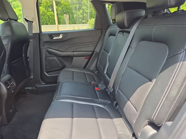 Certified 2022 Ford Escape Titanium AWD/4WD image 28