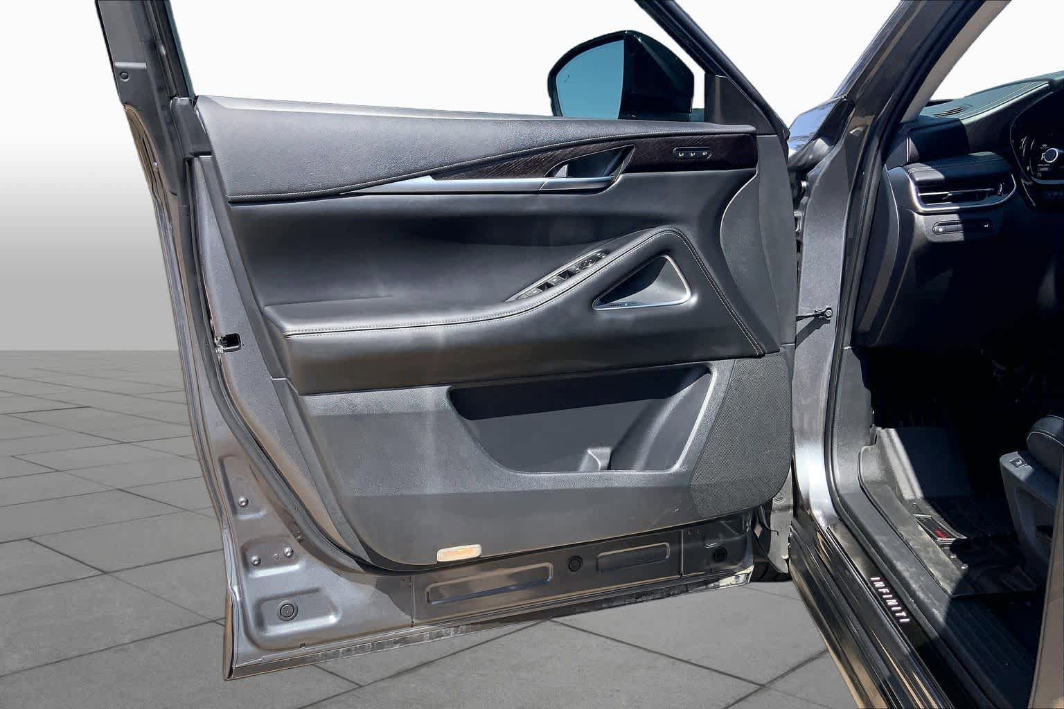 Used 2023 INFINITI QX60 Sensory AWD/4WD image 22