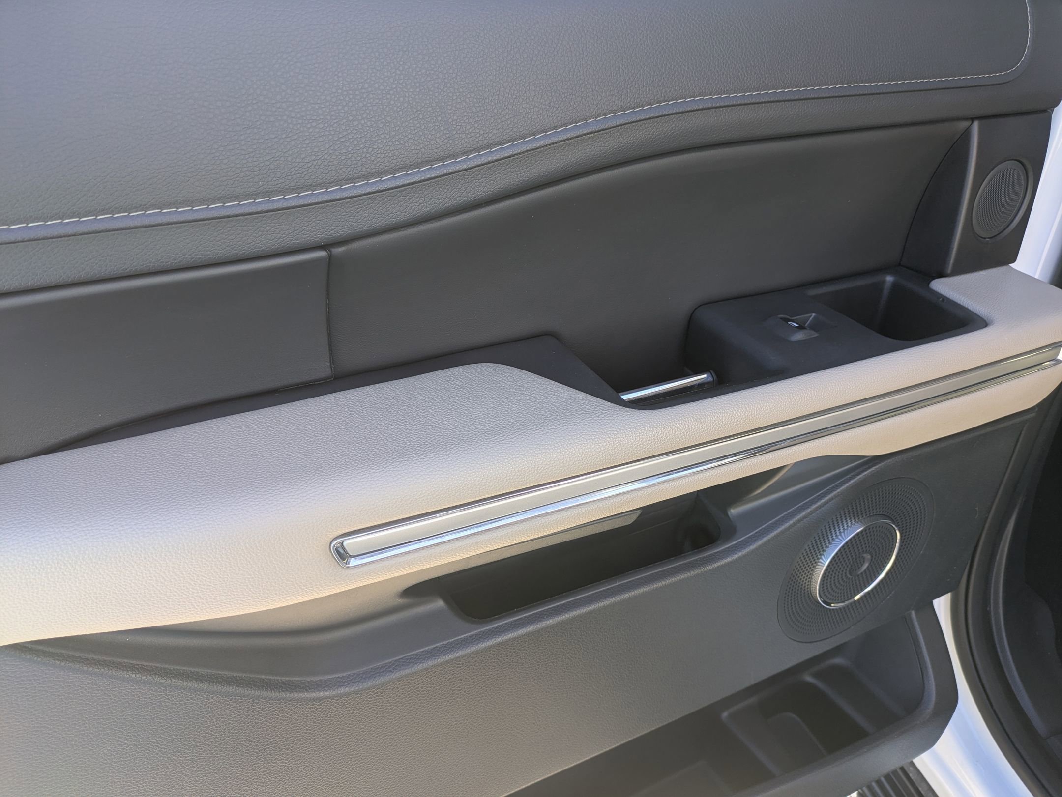 Certified 2024 Ford Expedition Limited image 28