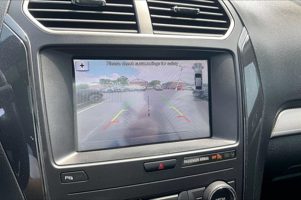 Certified 2019 Ford Explorer XLT w/ Equipment Group 202A AWD/4WD image 20