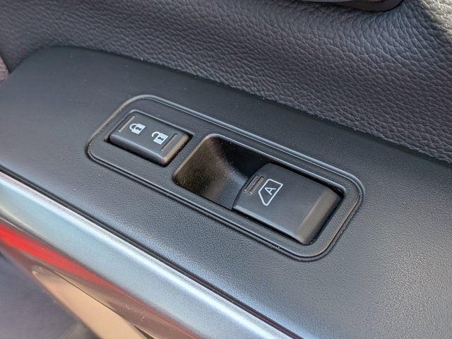 Used 2024 Nissan Titan SV w/ SV Convenience Package AWD/4WD image 35