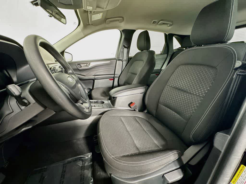 Certified 2025 Ford Escape Active AWD/4WD image 12