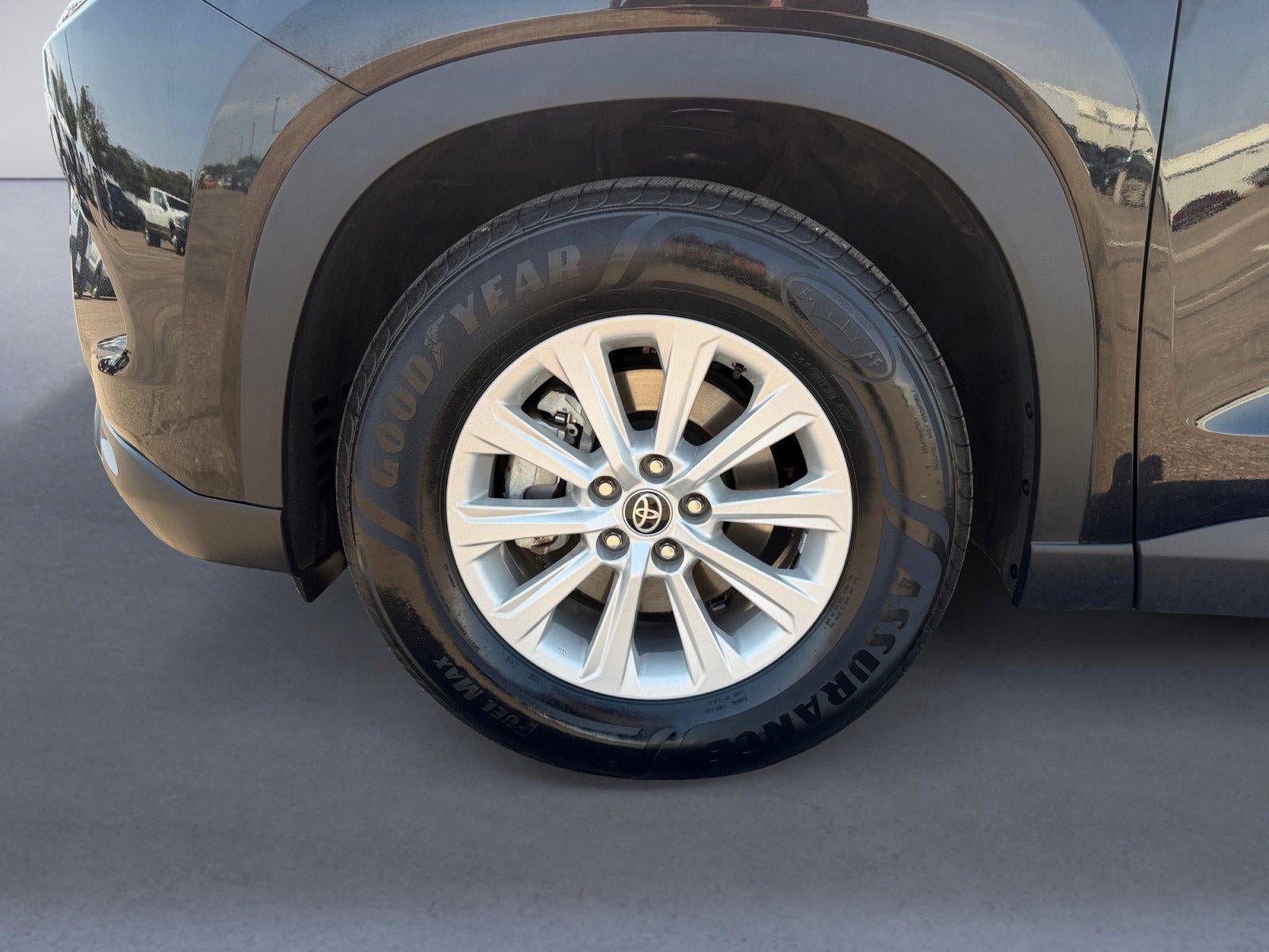 Used 2024 Toyota Grand Highlander AWD image 14
