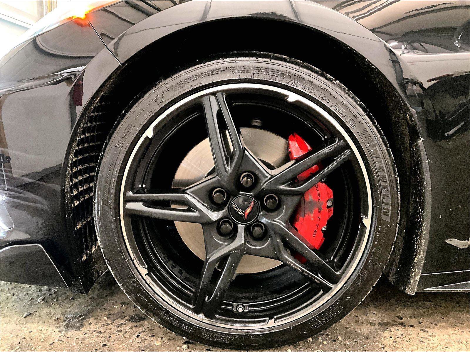 Used 2022 Chevrolet Corvette Stingray Premium Conv w/ Z51 Performance Package RWD image 8